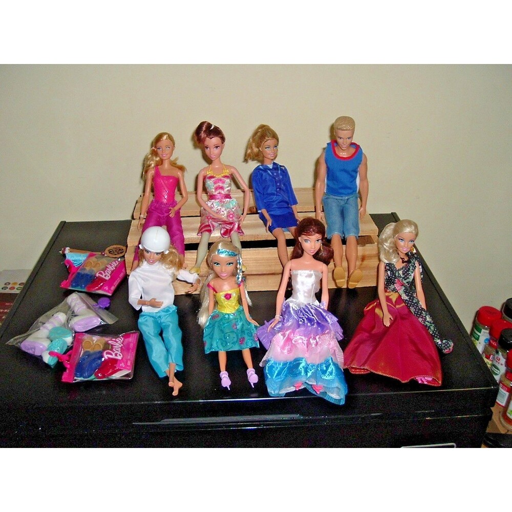 Lot of 4 Barbie Dolls, 1 Ken, 1 Disney, 1 Princess Annika, 1 Zuru w/Accessories